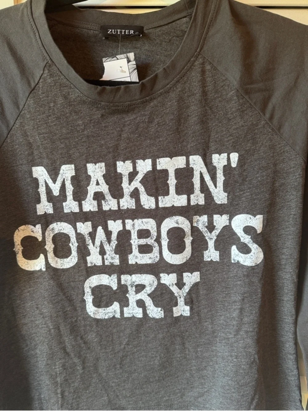 Zutter Charcoal 'Makin' Cowboys Cry' Long-Sleeve Crop Top - Picture 2 of 5